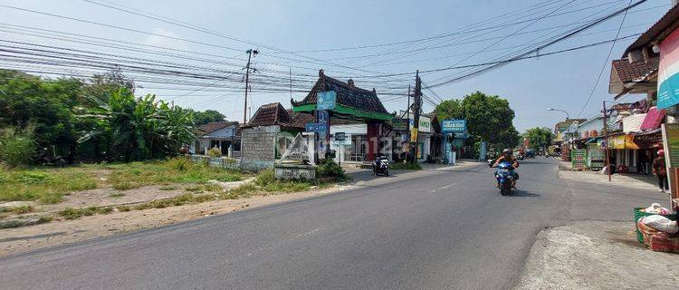 Dekat Rsa Ugm, Cocok Bangun Rumah, 100 Mtr Jl Raya 1