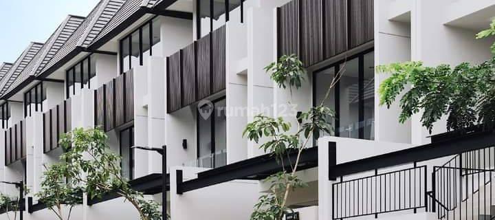 Rumah Baru 3 Lantai Lebak Bulus Jakarta 1