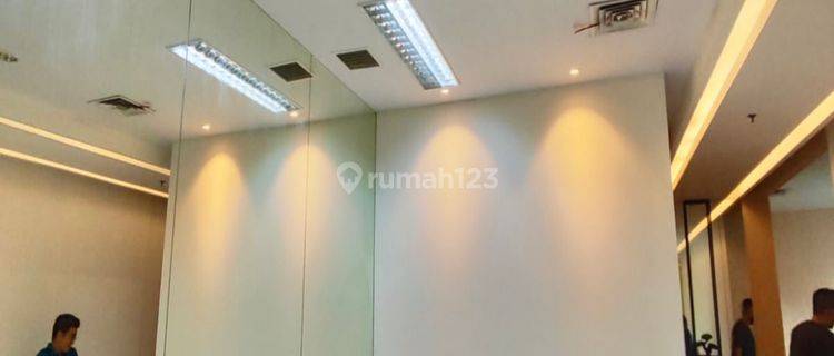 Office Soho Capital Jarang Ada Unit Langka - Size 321 M², Semi Furnished, 275 Ribu/M²/Bulan, Central Park, Jakarta Barat 1