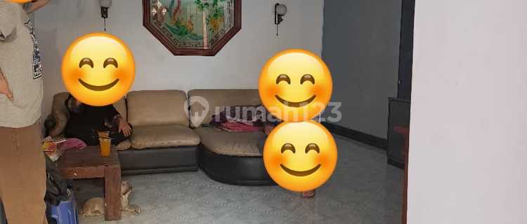 For Rent: 3-bedroom, 2-story house in Jelambar. Nice house with SHM (Certificate of Ownership) at RT 10/RW 8, Jl. Jelambar Timur No.16 RT.10/RW.8, Jelambar Baru, Grogol Petamburan, West Jakarta City, DKI Jakarta, Indonesia, 11460, Jelambar. 1