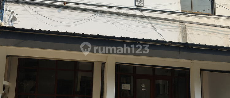 For Rent 2-Story Shop House Near UGM Suitable for Office/Business 1