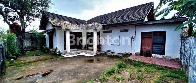 RUMAH HADAP BARAT TANAH LUAS DI CELENTANG BRIGJEN HASAN KASIM KALIDONI KENTEN PALEMBANG DEKAT IPEKA DAN KUSUMA BANGSA SERTA PTC MALL 1