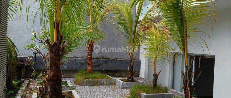 For Sale Hunian Mewah 5 BR Lokasi Startegis Denpasar 1