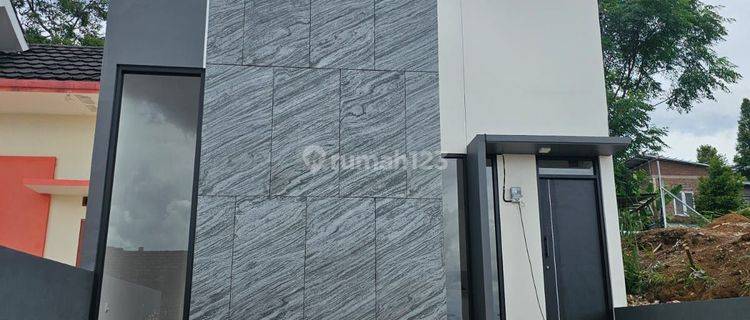 Rumah indent  DP 0 % Minimalis Dalam Cluster Dekat Alun Alun 1