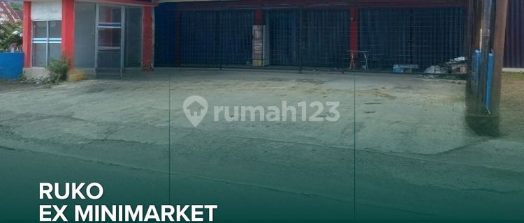 For Sale: 3-Unit Single-Story Shophouse in Strategic Location, Former Minimarket Building 300m², Kuranji Padang 1