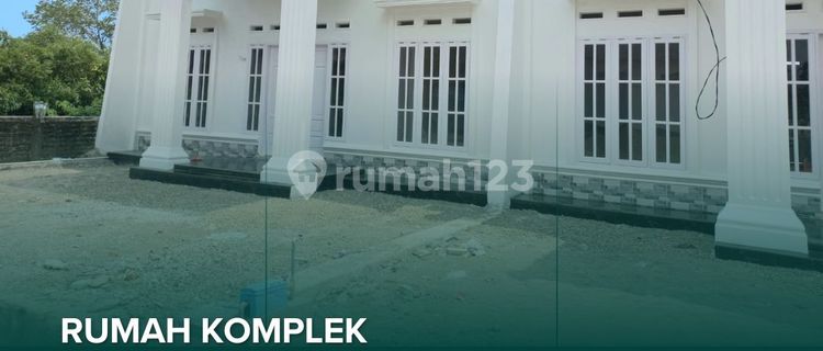 House or Housing in Bypass Air Pacah, 2 Bedrooms Type 45, Land 108m², 450 million, inside a Complex. 1