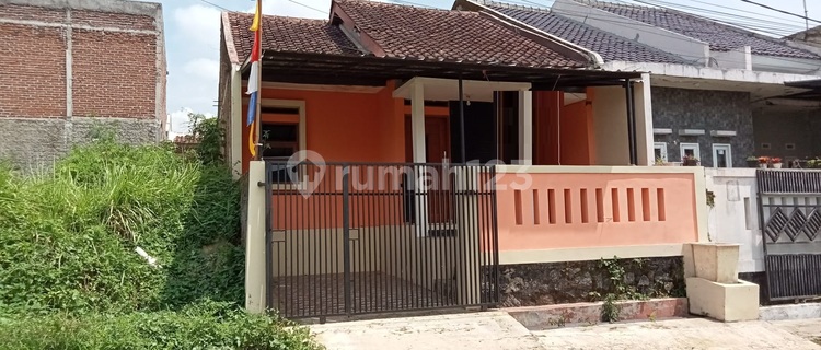 Rumah Siap Huni Lingkungan Asri di Bumi Parahyangan Kencana 1