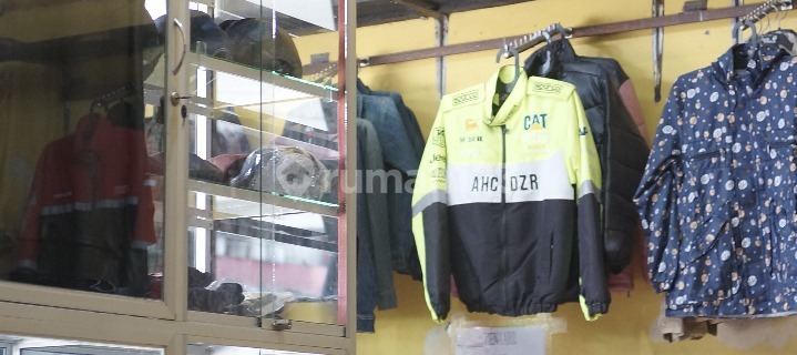 Strategic and Busy Shop House, Suitable for Starting a Business in Garut 1