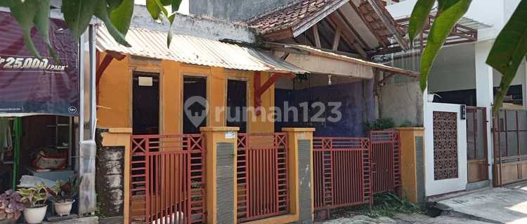 Strategically Located House in Sanggar Mas Lestari, Banjaran 1