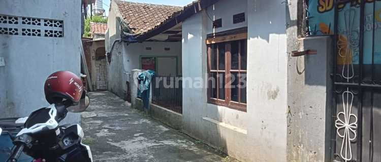 Cheap Boarding House Location Near Business Area on Mohamad Toha Street 1