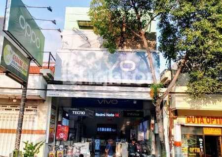 Probolinggo Shop House in the City Center 1