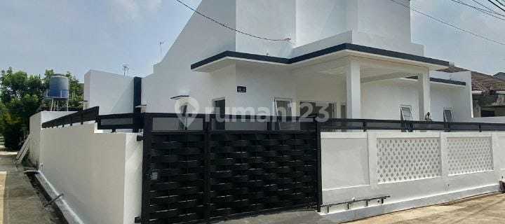 Nice House Unfurnished Freehold Title Kebayoran Baru, South Jakarta 1