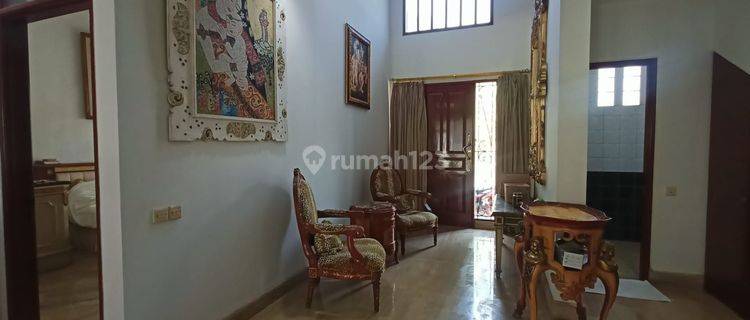 Rumah mewah 2 lantai  full furnished di Mekar wangi 1