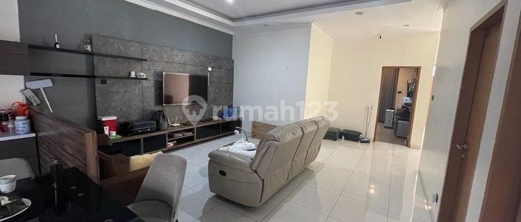 Well-maintained 2-story house ready to occupy in Pasir Luyu. 1