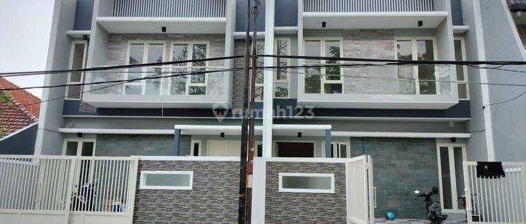 MANYAR TIRTOMOYO RUMAH BARU MODERN MINIMALIS MEWAH SIAP HUNI 1