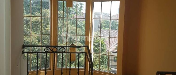 Dijual rumah lokasi strategis, hadap jalan raya dekat  PRJ  Kemayoran 1