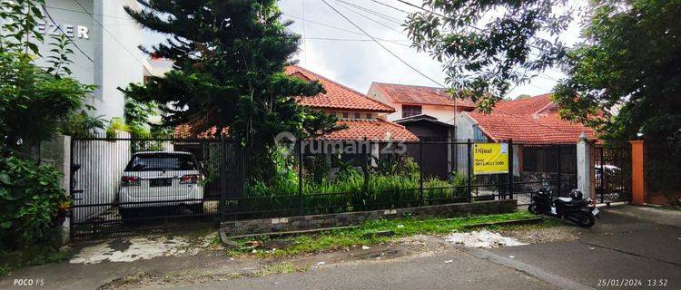 Rumah Paviliun Semi Heritage di Tengah Kota Bogor 1