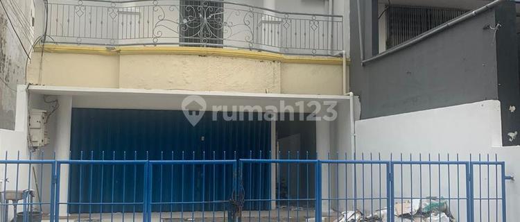 For Rent: Zero-Lot Shop House on Mojokerto Main Road and Wide Row Road. 1