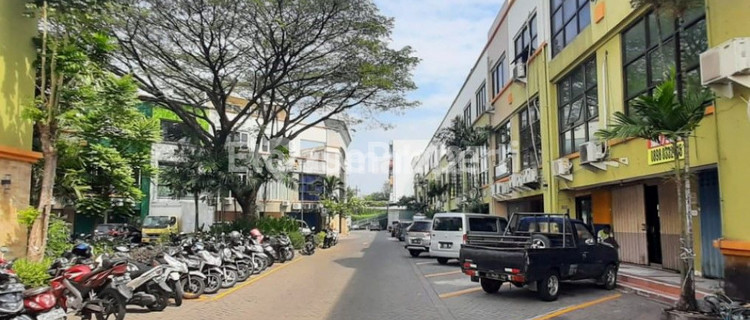 Eight Corners Plaza Darmo Permai Surabaya Commercial Building 1