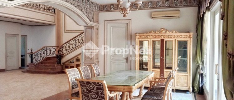 Disewakan Rumah Pakuwon Villa Bukit Regency II 1