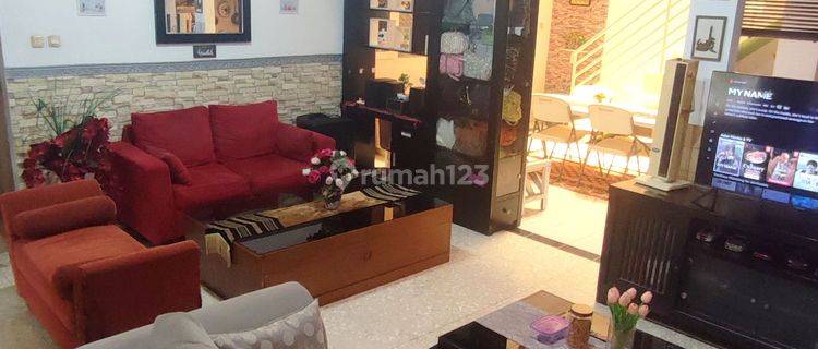 Rumah 2 Lantai Selangkah Ke Tiptop Rawamangun Jakarta Timur  1