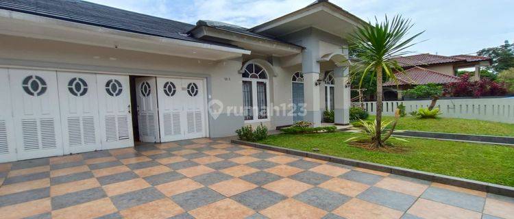 Dijual Cepat Rumah Cantik Hook Dan Halaman Luas Di Griya Loka BSD 1