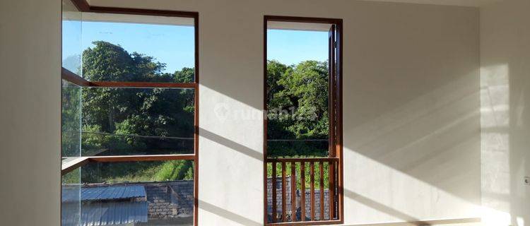 Villa 2 Lantai di Ketewel Bali Dekat Pasar Sukawati Tipe 2 Kamar 1