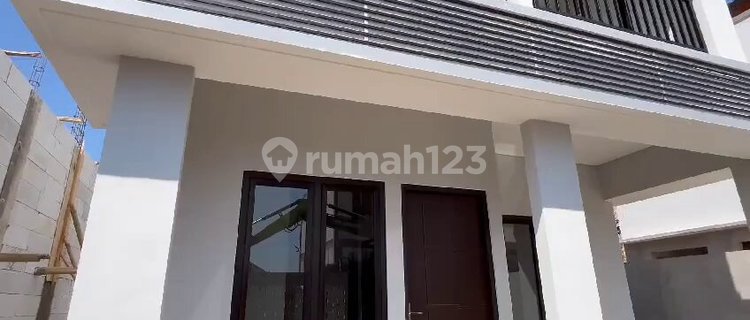 Rumah 2 Lantai di  Nusa Dua Bali 2 Kamar Tidur  10 Menit Bandara Ngurah Rai 1