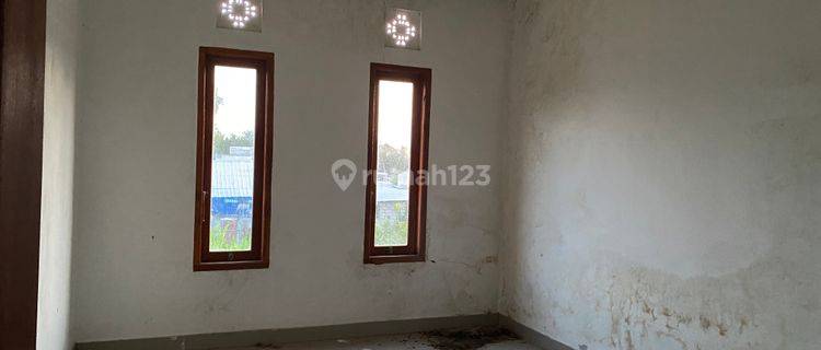 Rumah 2 Lantai Siap Huni Dekat Sekolah Dyatmika Bali 1