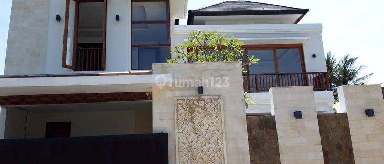 Rumah Villa 2 Lantai 3 Bedroom di Ketewel Gianyar Bali Dekat Pasar Sukawati 1