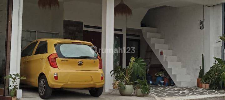  Rumah Semi Furnished Bagus Ada Kolam Renang Dalam Cluster  1