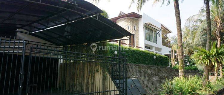  Rumah Hoek Furnished Bagus Di Villa Duta Ada Kolam Renang 1