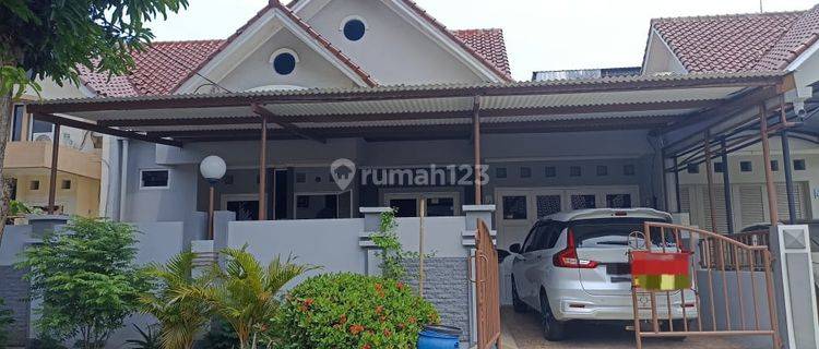 Rumah Bagus Cluster Strategis di Graha Padma 1