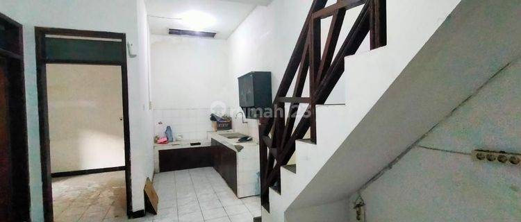 Rumah 2 Lantai Butuh Renovasi Di Gang Luna 1