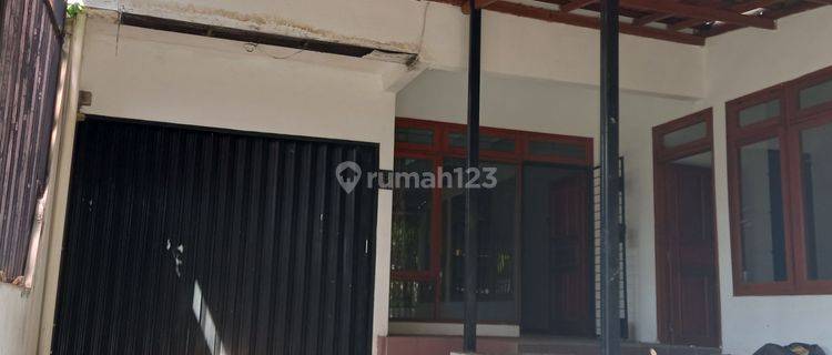 Rumah 1 Lantai Butuh Renovasi Hadap Utara Di Istana Regency 2 1