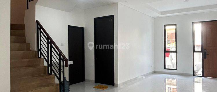 Dijual Rumah Metland Puri 1