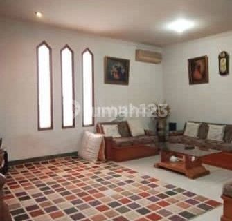 Rumah Cantik 1,5 Lantai Hook di Kopo Permai Bandung 1