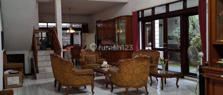 Rumah Cantik Terawat 2 Lantai Mainroad Kopo Permai Bandung 1