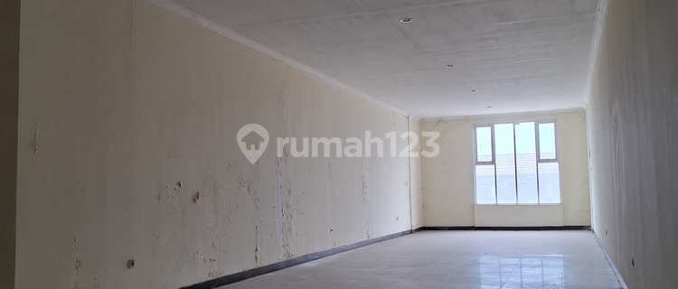 3-Story Shophouse on Jl. Raya Kopo, Strategic Main Road 1