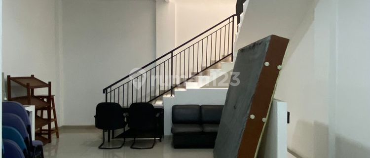 Disewa / Dijual Rumah Bagus di Sts Sunter