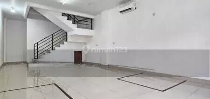 Ruko 3 Lantai Siap Usaha Green Park View Jakarta Barat 1
