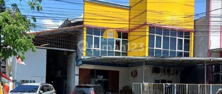 Strategic Ready-to-Occupy Shop House Warehouse in Soekarno Hatta 1