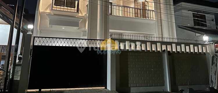 Rumah Bagus Mewah di Jalan Rinjani Gajahmungkur 1