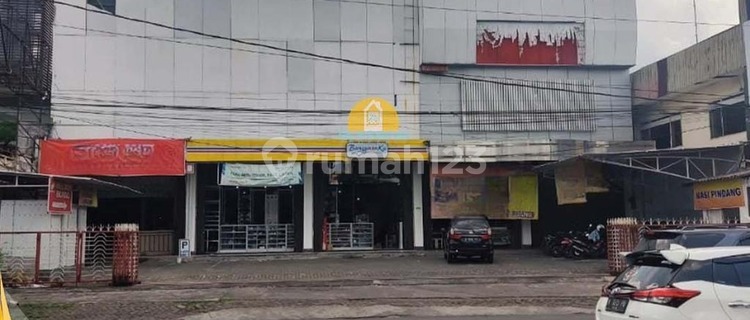 Spacious and Ready-to-Use Strategic Business Spaces on Majapahit Main Road 1