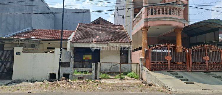 Rumah Tua Di Boulevard Kosambi Baru Kalideres  1