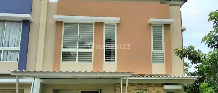 Rumah HOEK HOOK SIAP HUNI Cluster THOMSON, SCIENTIA 1