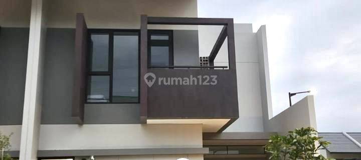 Rumah Hook Cantik Cluster Flora Summarecon Bandung 1