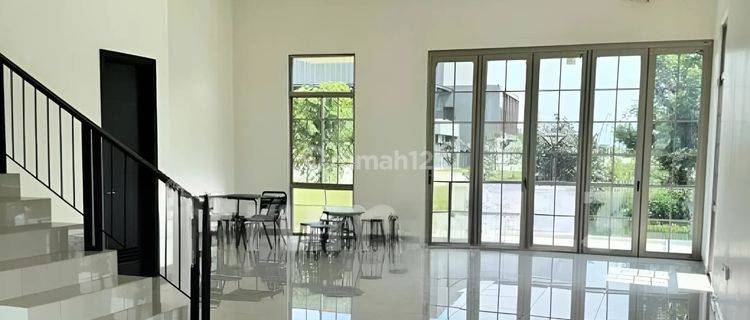 Rumah Disewa Pik2 Uk 10x25 Cluster Manhattan Riverside Miami Pbv 2,5 Lantai 4 Kamar 1