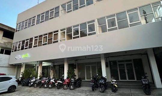 Disewa Ruko di Jl. Bangka Raya Uk223m2 3lt Best Lokasi at Jaksel 1