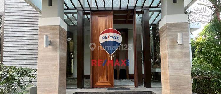 Dijual Rumah Ekslusif Cluster di Pik Taman Golf Timur Uk 1626m2 Interior Ternama Jakut 1